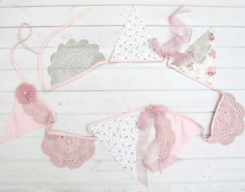 VINTAGE IVORY LACE CROCHET FLORAL BUNTING