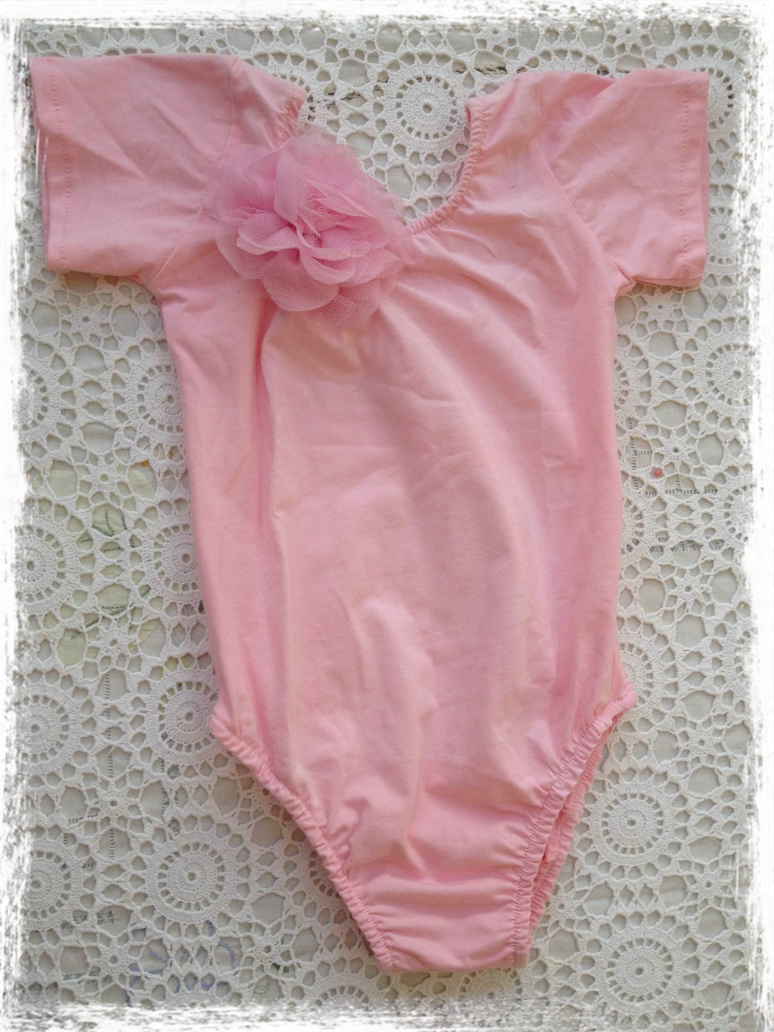 Baby & Girl pink leotard with brooch. top05