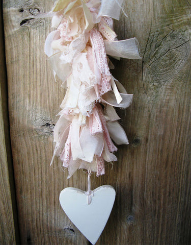 Tattered Wooden heart pink