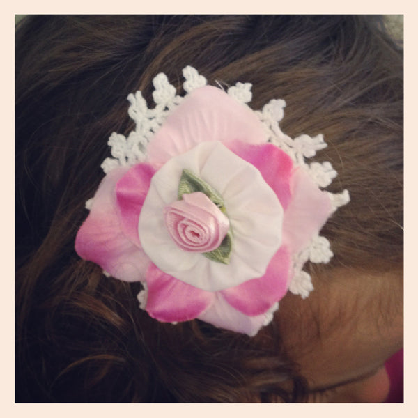 Baby & girl pink & white vintage flower on non slip hair clip.clip36