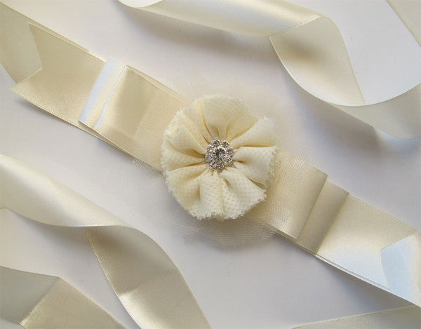 Ivory sash with flower. Sash01