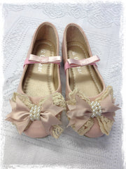 Girl pink & ivory vintage shoes. Shoes05
