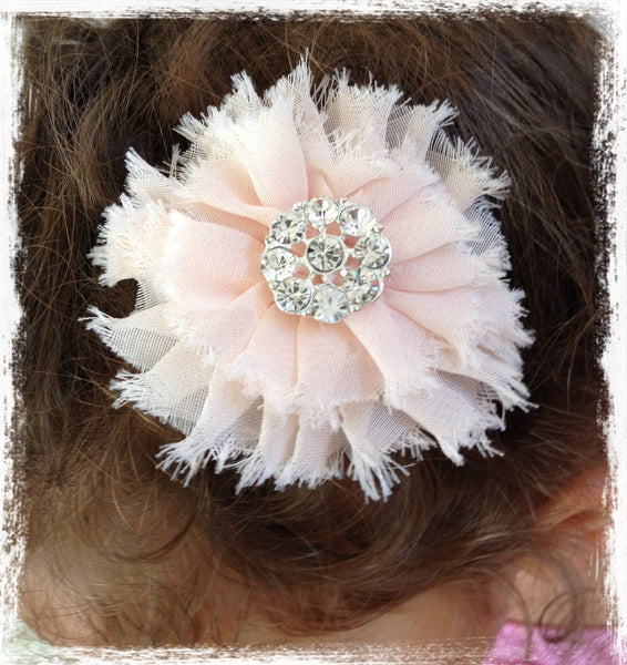 Shabby bling peach pink hair clip/brooch. clip84
